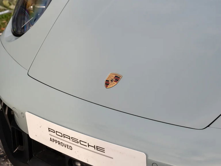 Porsche 992.2 Carrera 4 GTS