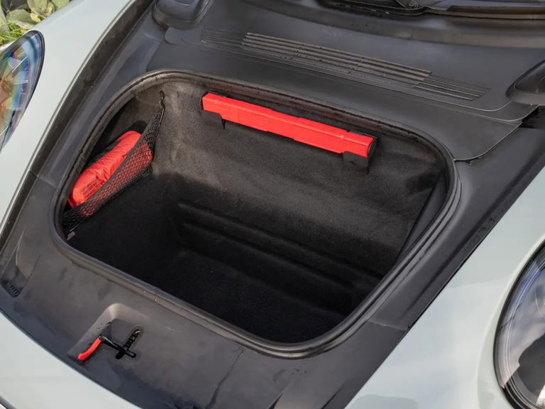 Porsche 992.2 Carrera 4 GTS