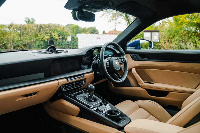 Porsche 992 Carrera GTS