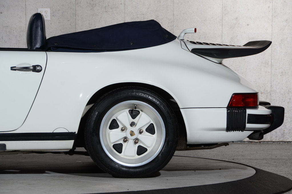 Porsche 911 Carrera 3.2 (US)