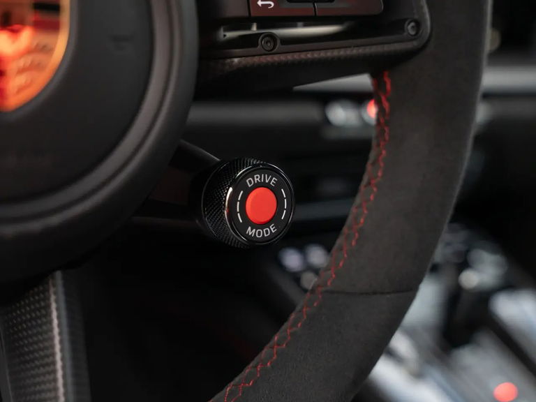 Porsche 992.2 Carrera 4 GTS