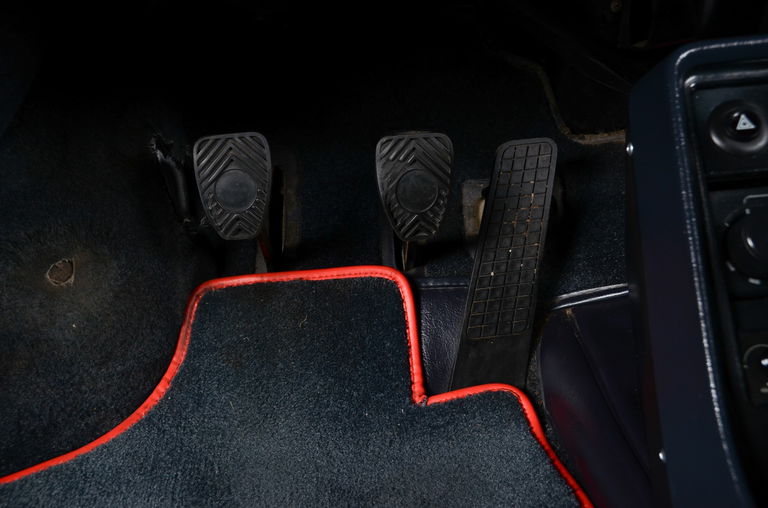 Porsche 911 Carrera 3.2 (US)