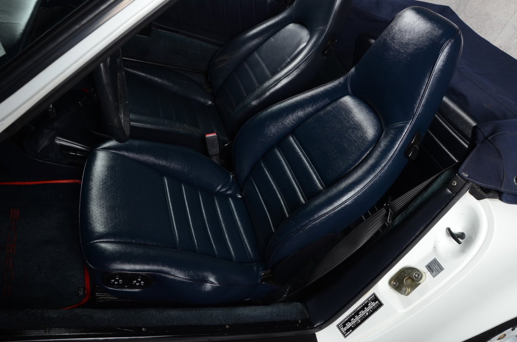 Porsche 911 Carrera 3.2 (US)
