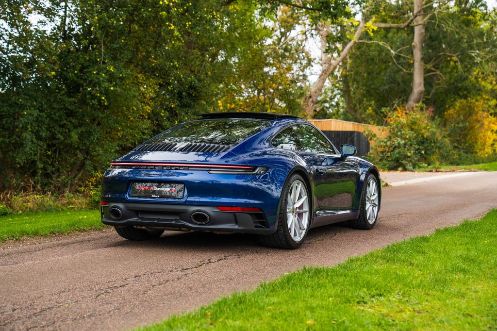 Porsche 992 Carrera GTS
