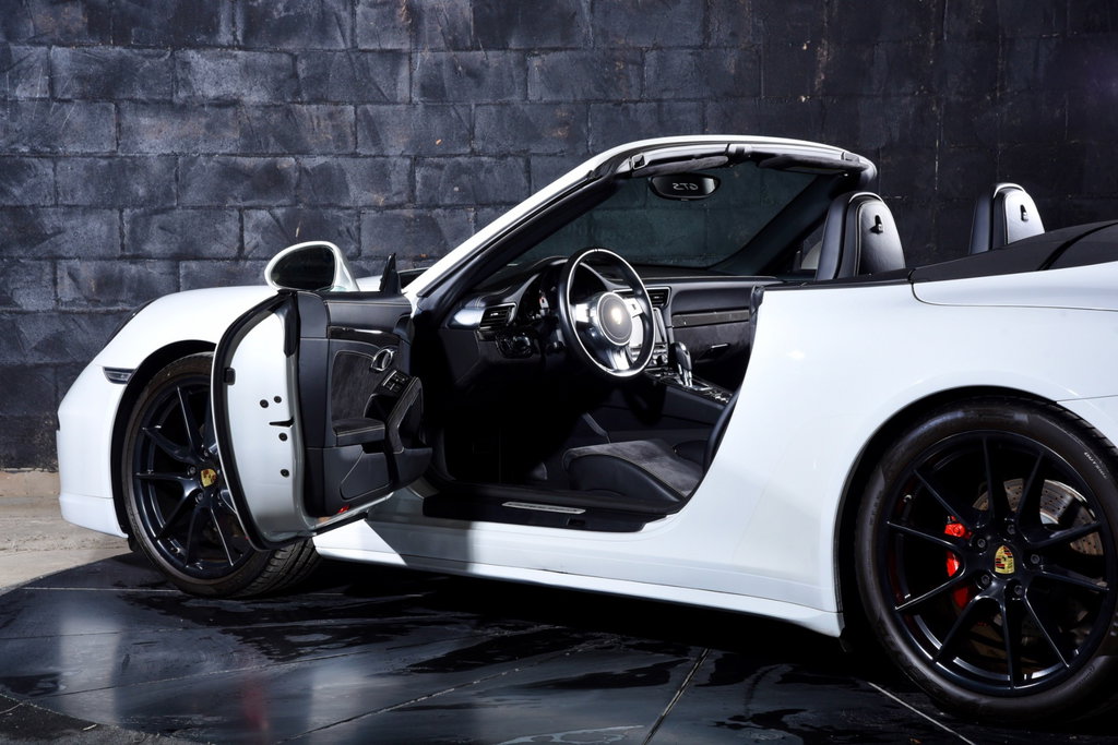 Porsche 991 Carrera 4 GTS
