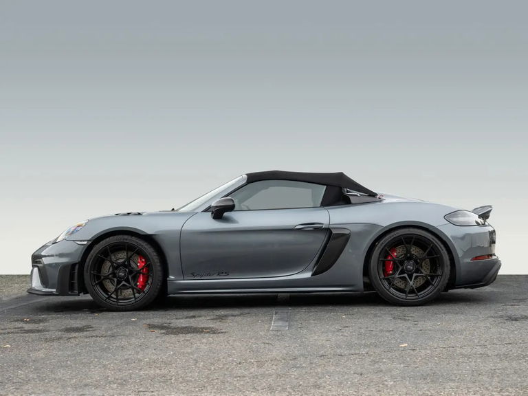 Porsche 718 Spyder RS