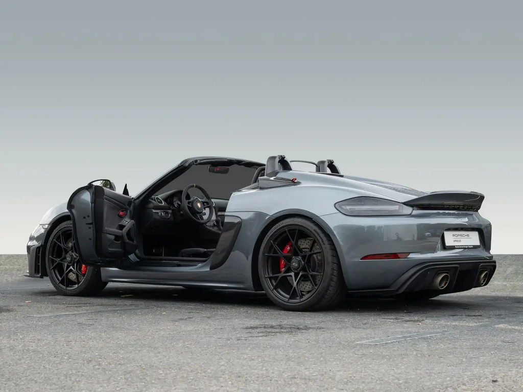 Porsche 718 Spyder RS