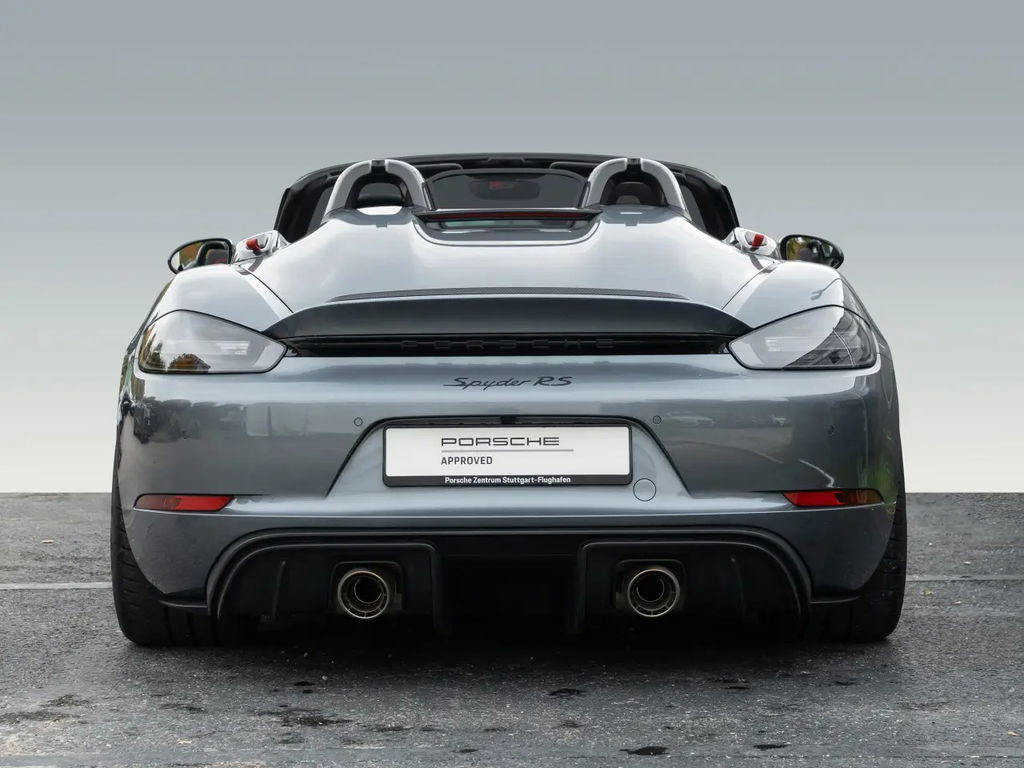 Porsche 718 Spyder RS