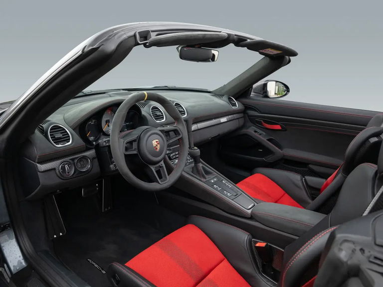 Porsche 718 Spyder RS
