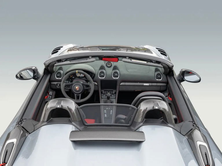Porsche 718 Spyder RS