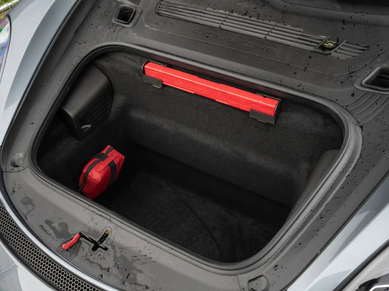 Porsche 718 Spyder RS