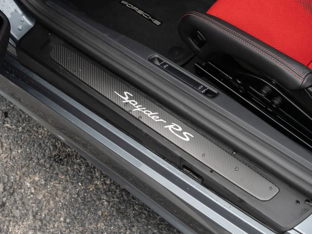 Porsche 718 Spyder RS
