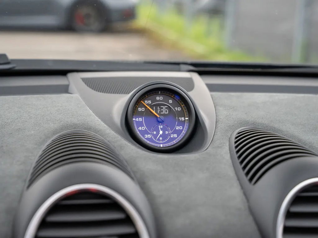 Porsche 718 Spyder RS