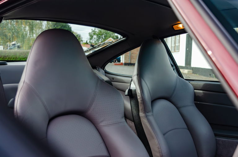 Porsche 993 Carrera 4S