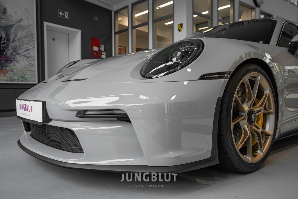 Porsche 992 GT3 Touring