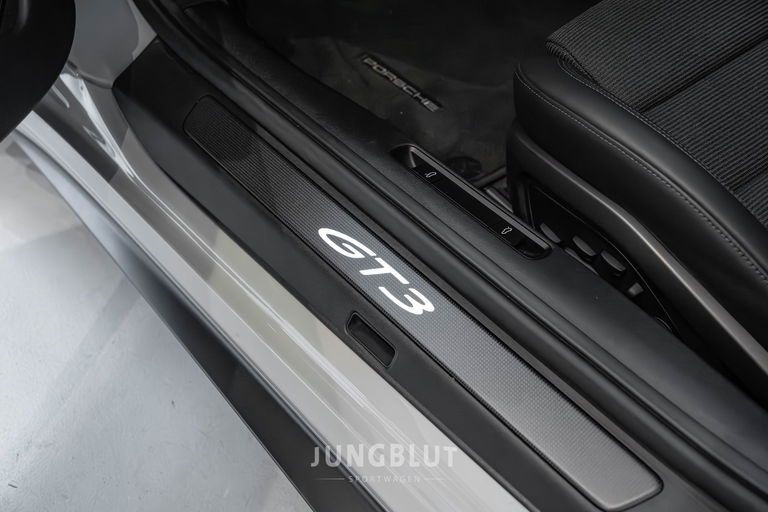 Porsche 992 GT3 Touring