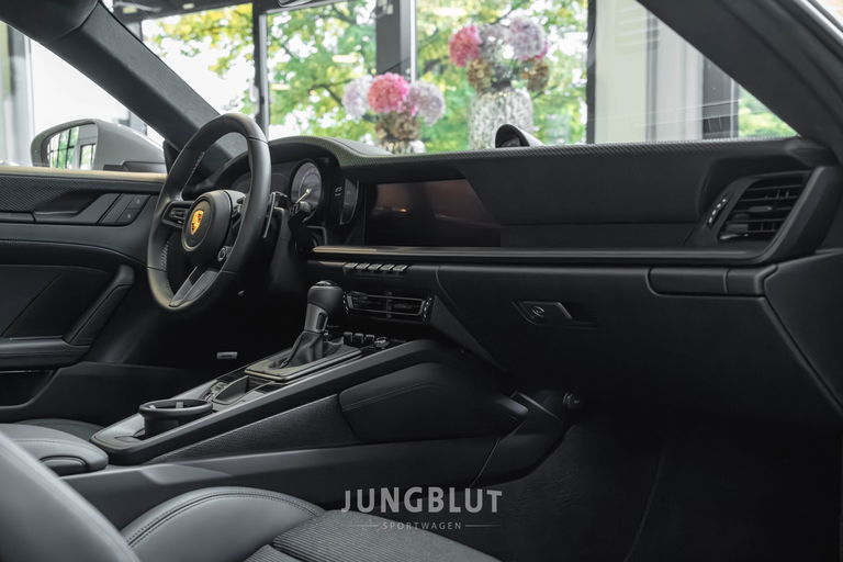 Porsche 992 GT3 Touring