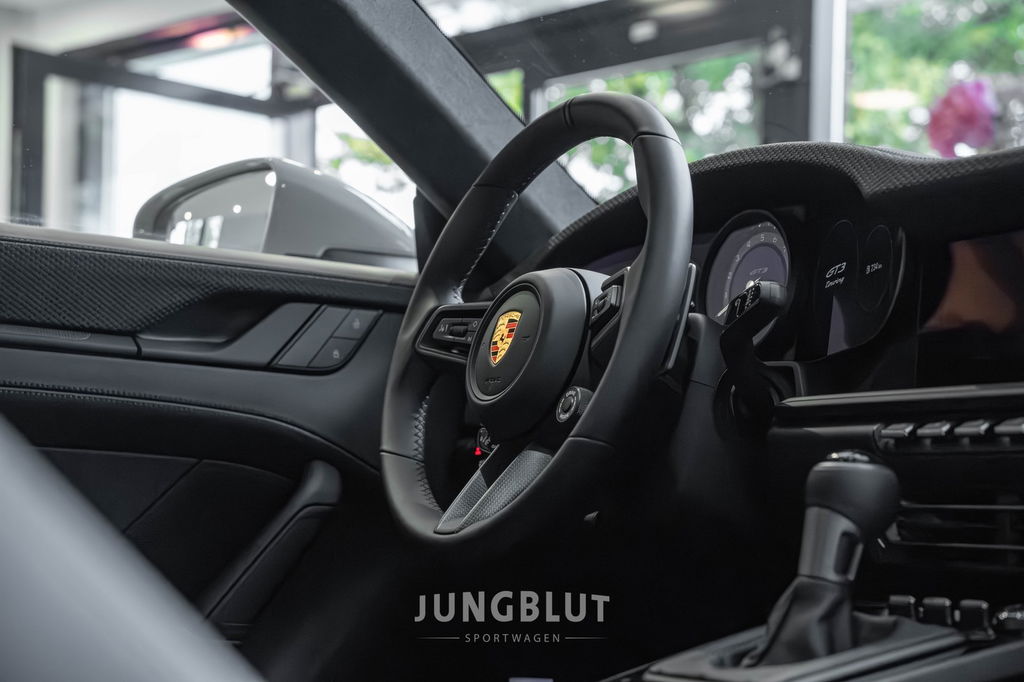 Porsche 992 GT3 Touring