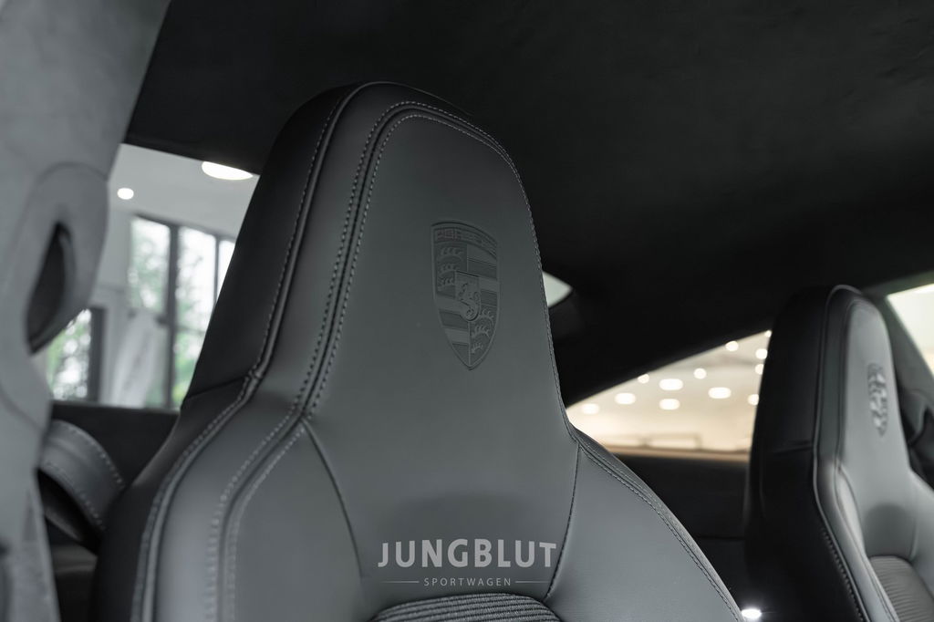 Porsche 992 GT3 Touring