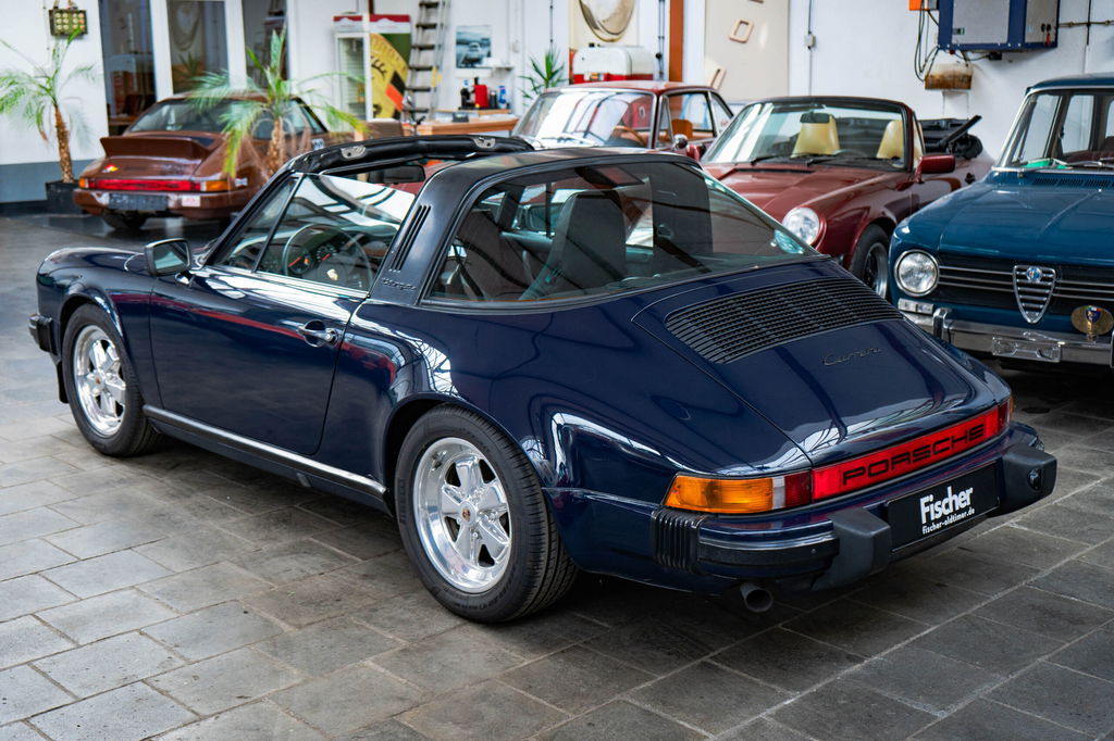 Porsche 911 Carrera 3.2 (US)