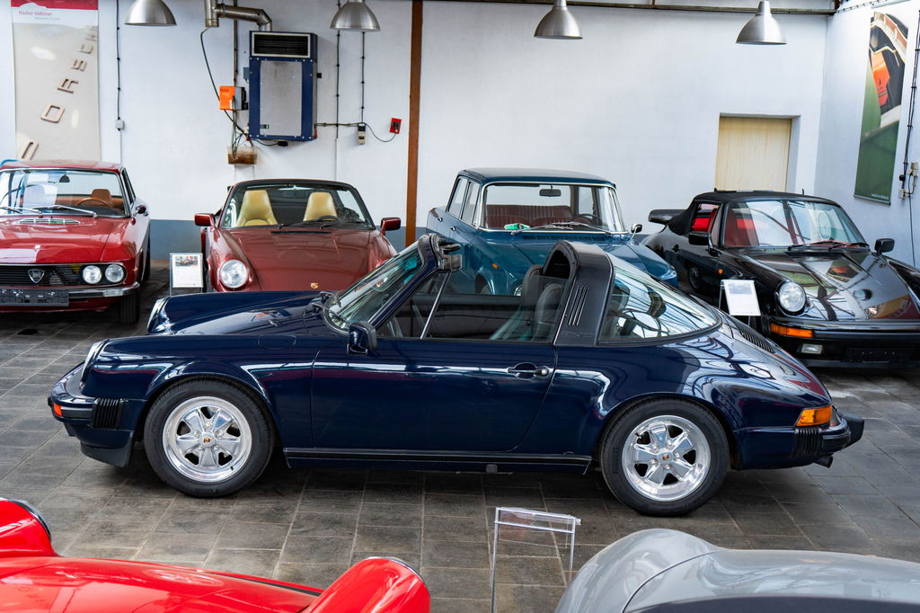 Porsche 911 Carrera 3.2 (US)