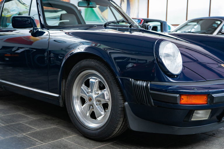 Porsche 911 Carrera 3.2 (US)