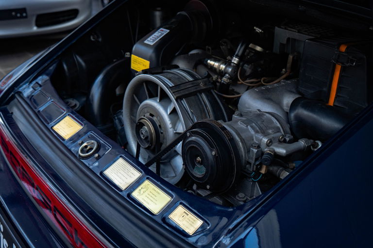 Porsche 911 Carrera 3.2 (US)