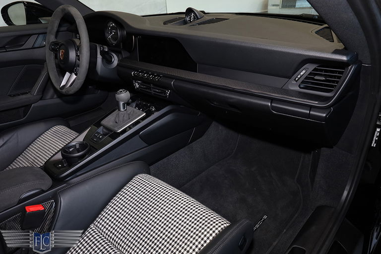 Porsche 992 Carrera GTS