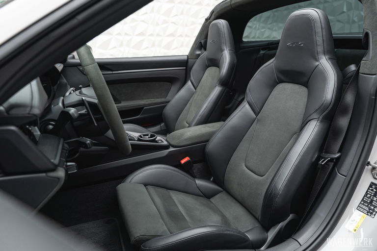 Porsche 992 Targa 4 GTS