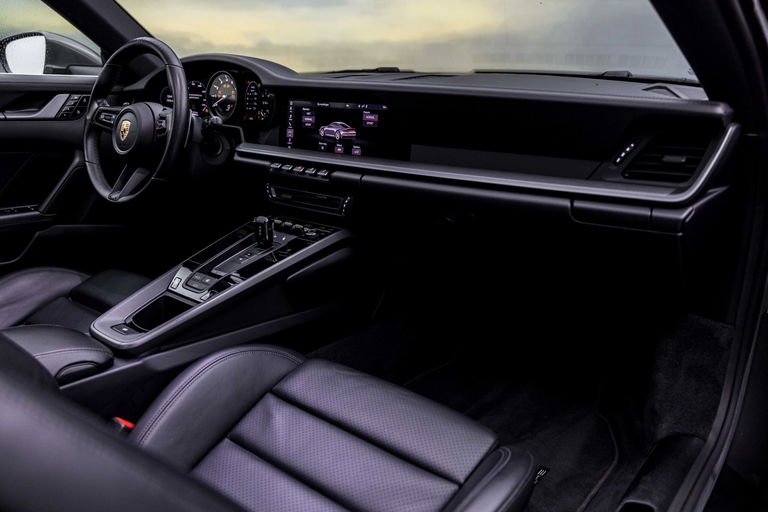 Porsche 992 Carrera 4S