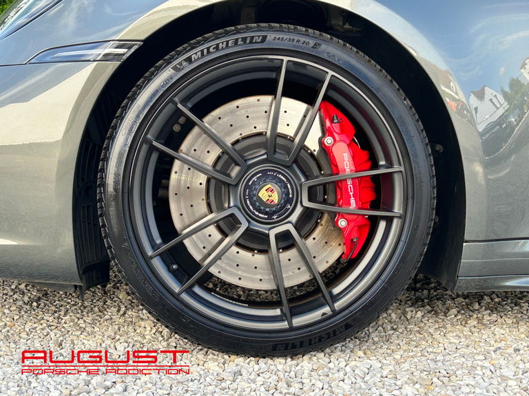 Porsche 992 Carrera GTS