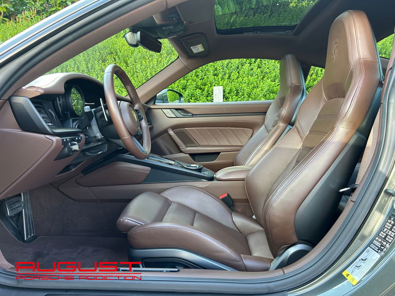 Porsche 992 Carrera GTS