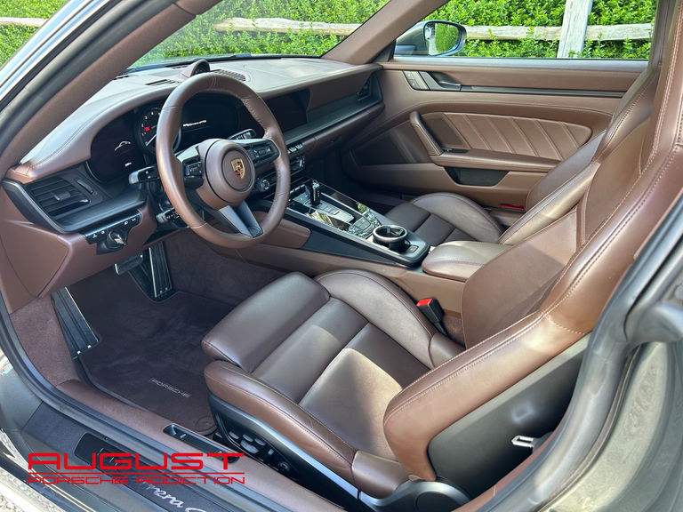 Porsche 992 Carrera GTS