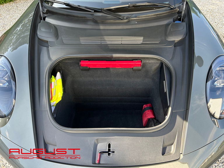 Porsche 992 Carrera GTS