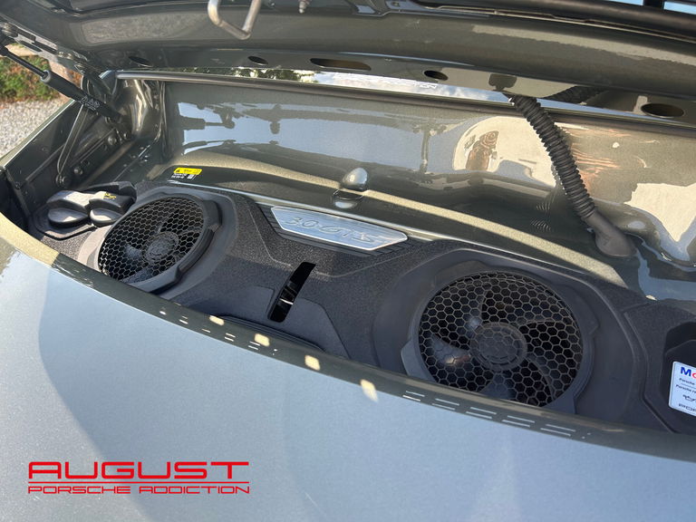 Porsche 992 Carrera GTS