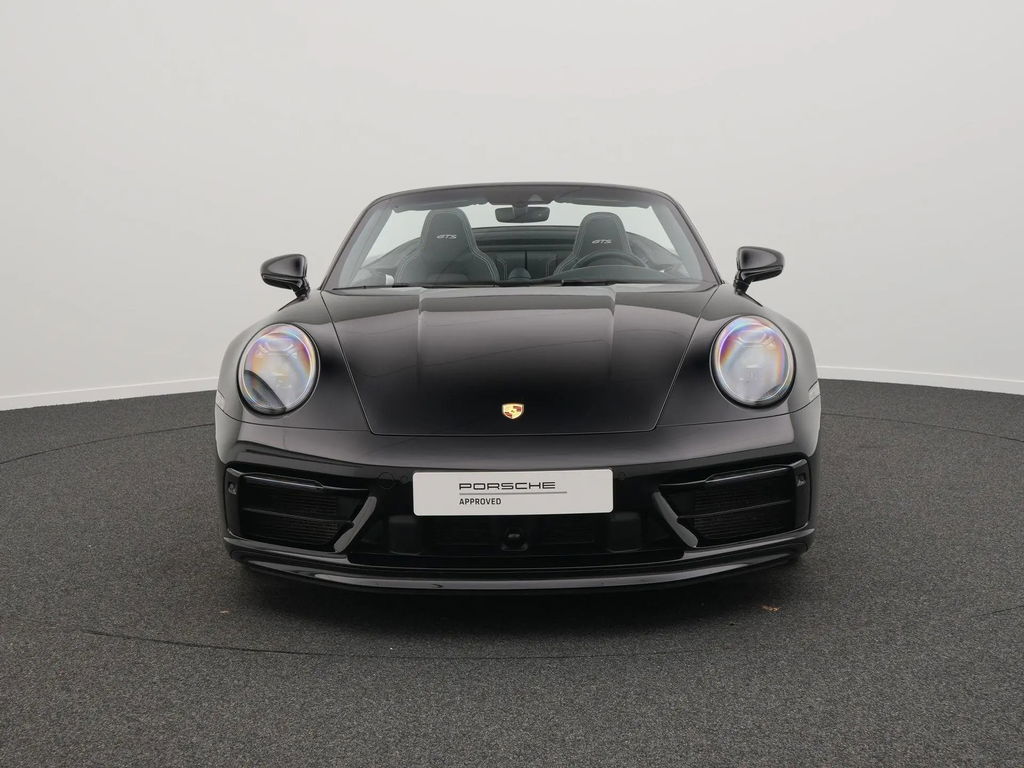 Porsche 992 Carrera 4 GTS