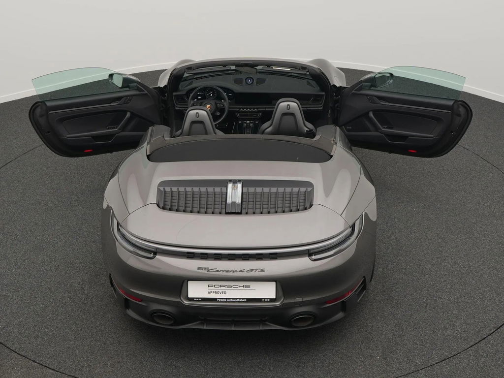 Porsche 992 Carrera 4 GTS