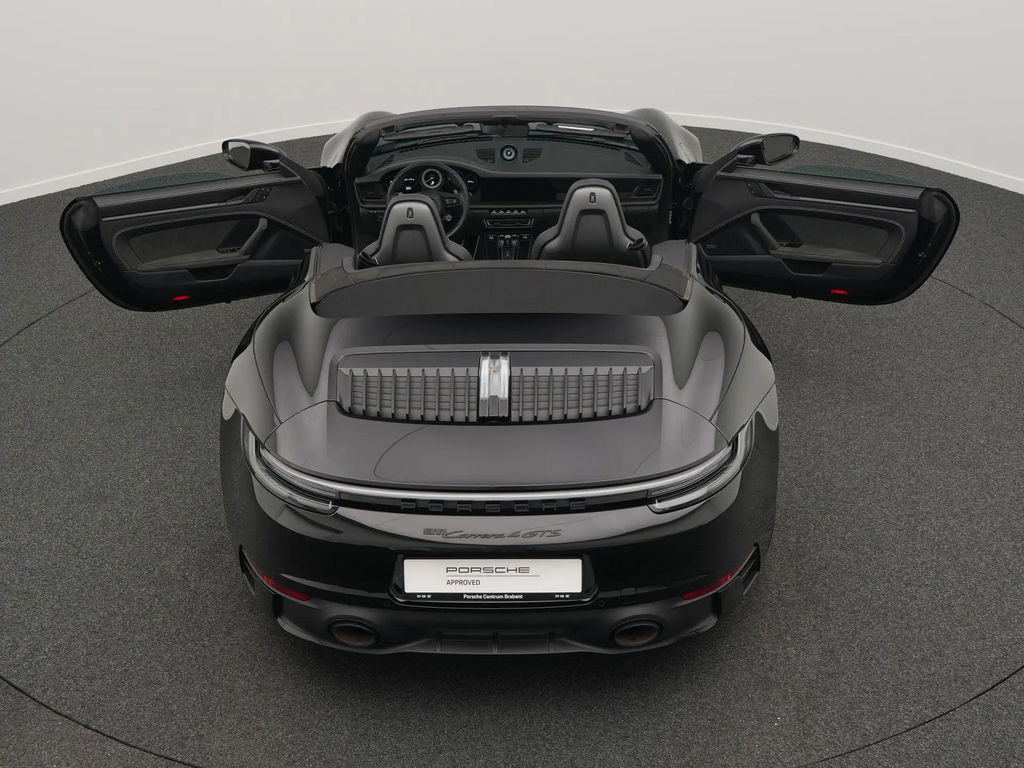 Porsche 992 Carrera 4 GTS