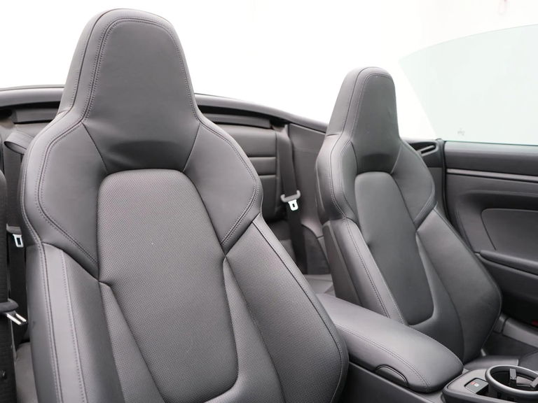 Porsche 992 Carrera 4 GTS