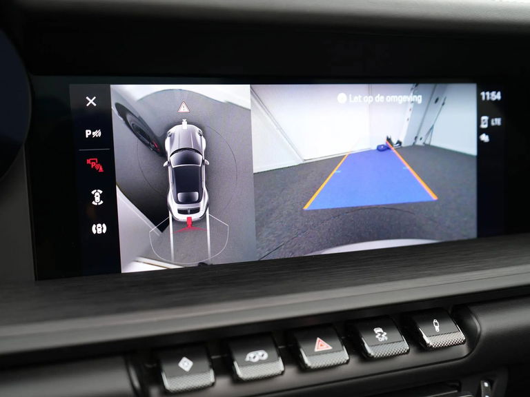 Porsche 992 Carrera 4 GTS