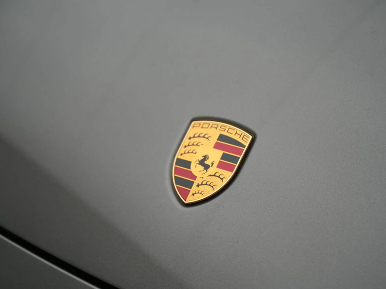 Porsche 992 Carrera 4 GTS
