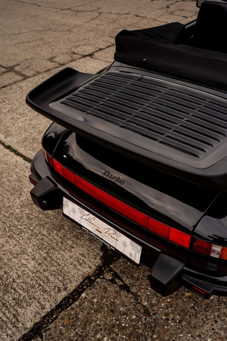 Porsche 911 Turbo 3.3 (US)