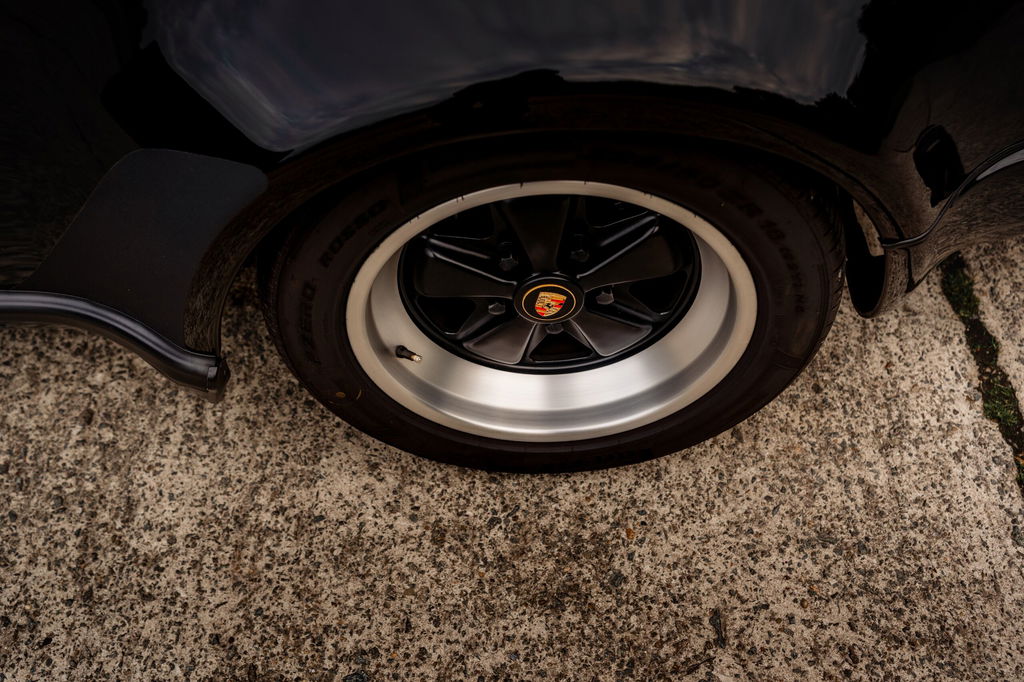 Porsche 911 Turbo 3.3 (US)