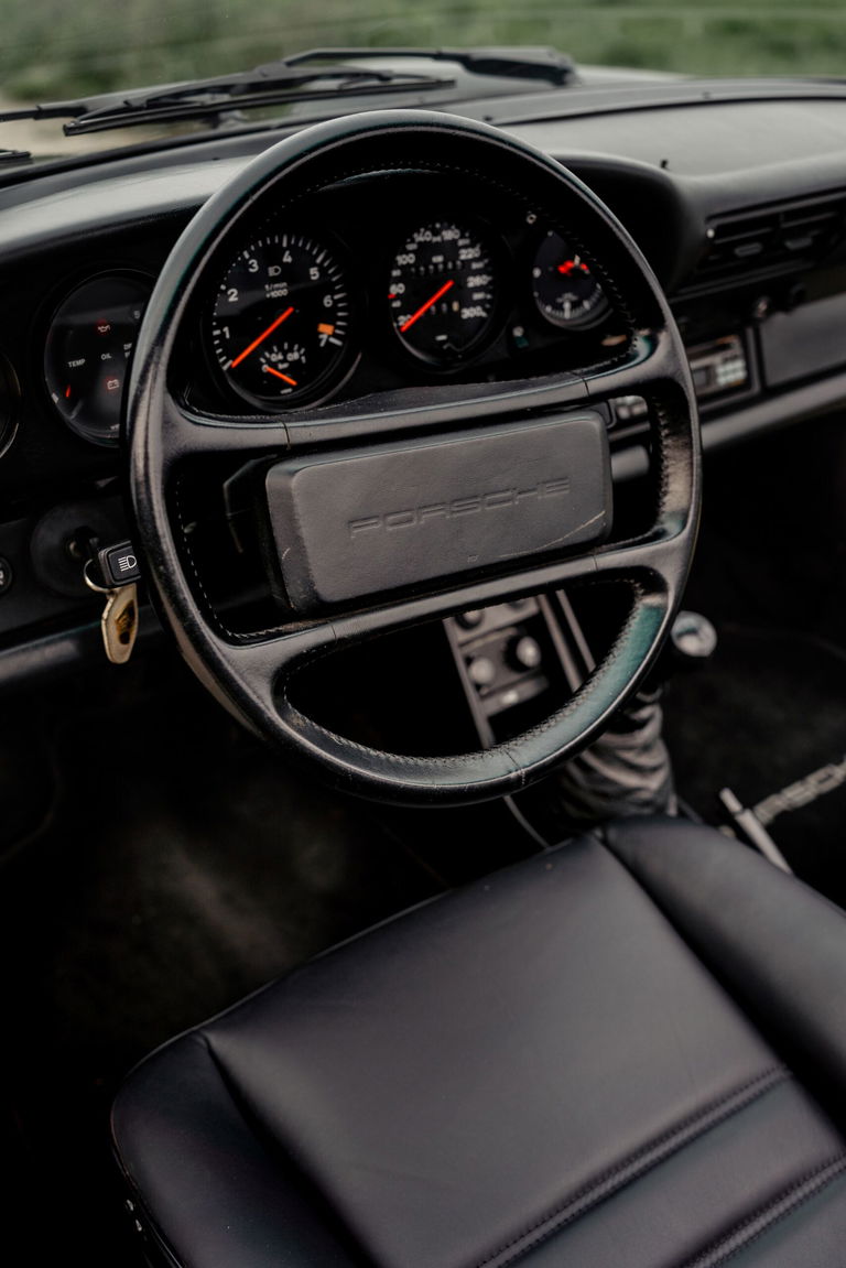 Porsche 911 Turbo 3.3 (US)