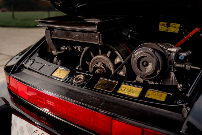 Porsche 911 Turbo 3.3 (US)