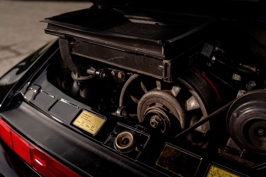 Porsche 911 Turbo 3.3 (US)