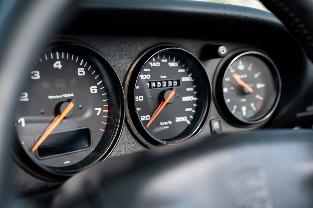 Porsche 993 Carrera 4