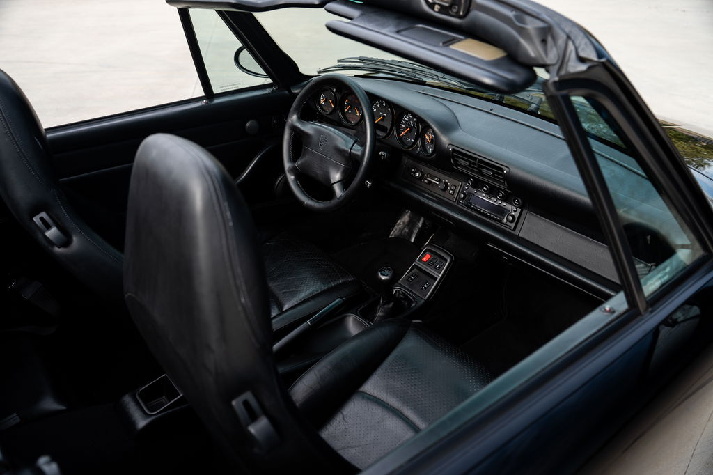 Porsche 993 Carrera 4