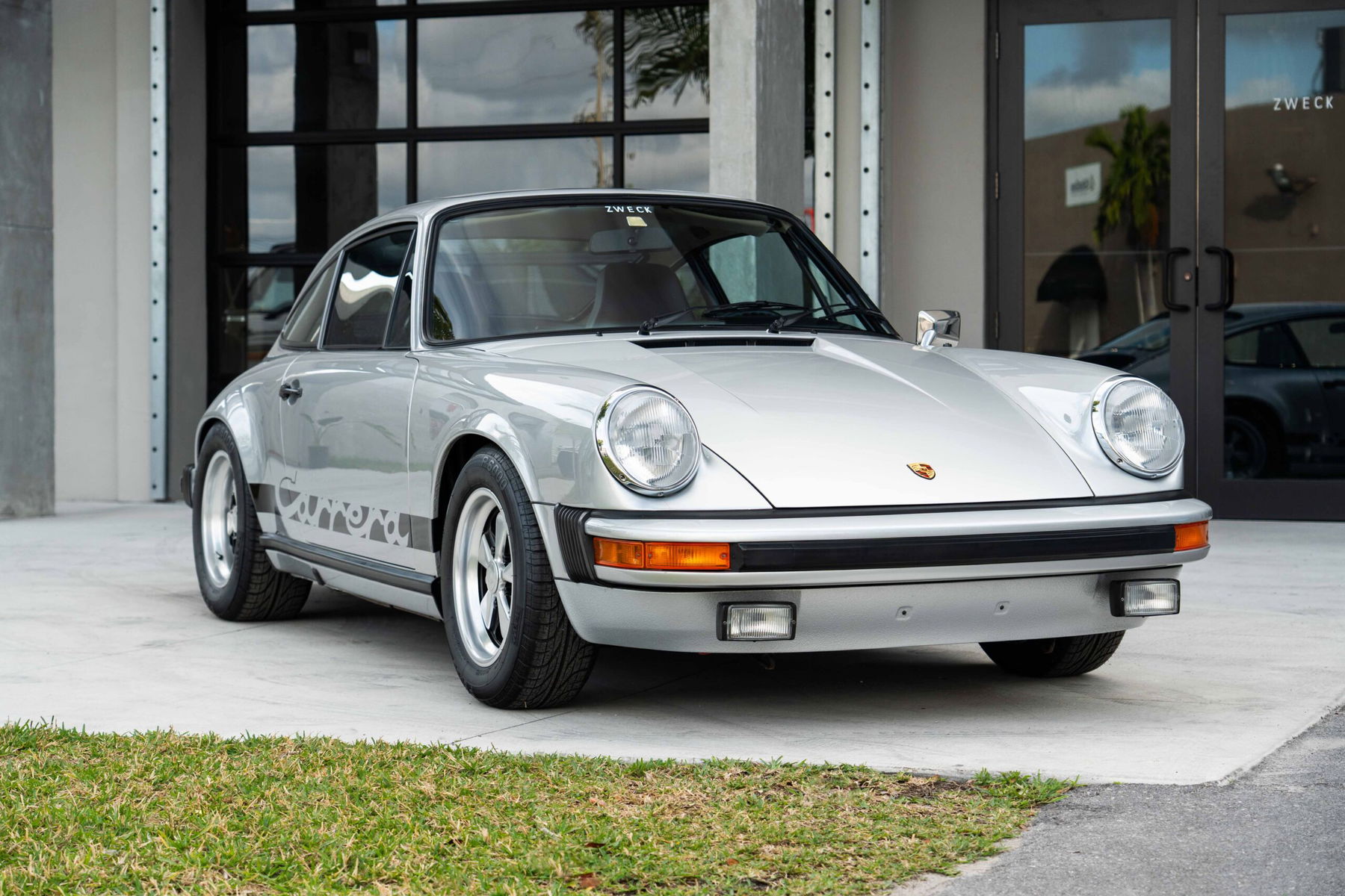 Porsche 911 Carrera (US) 1975 - elferspot.com - Marketplace for