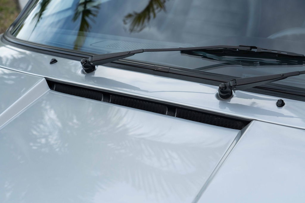 Porsche 911 Carrera (US)